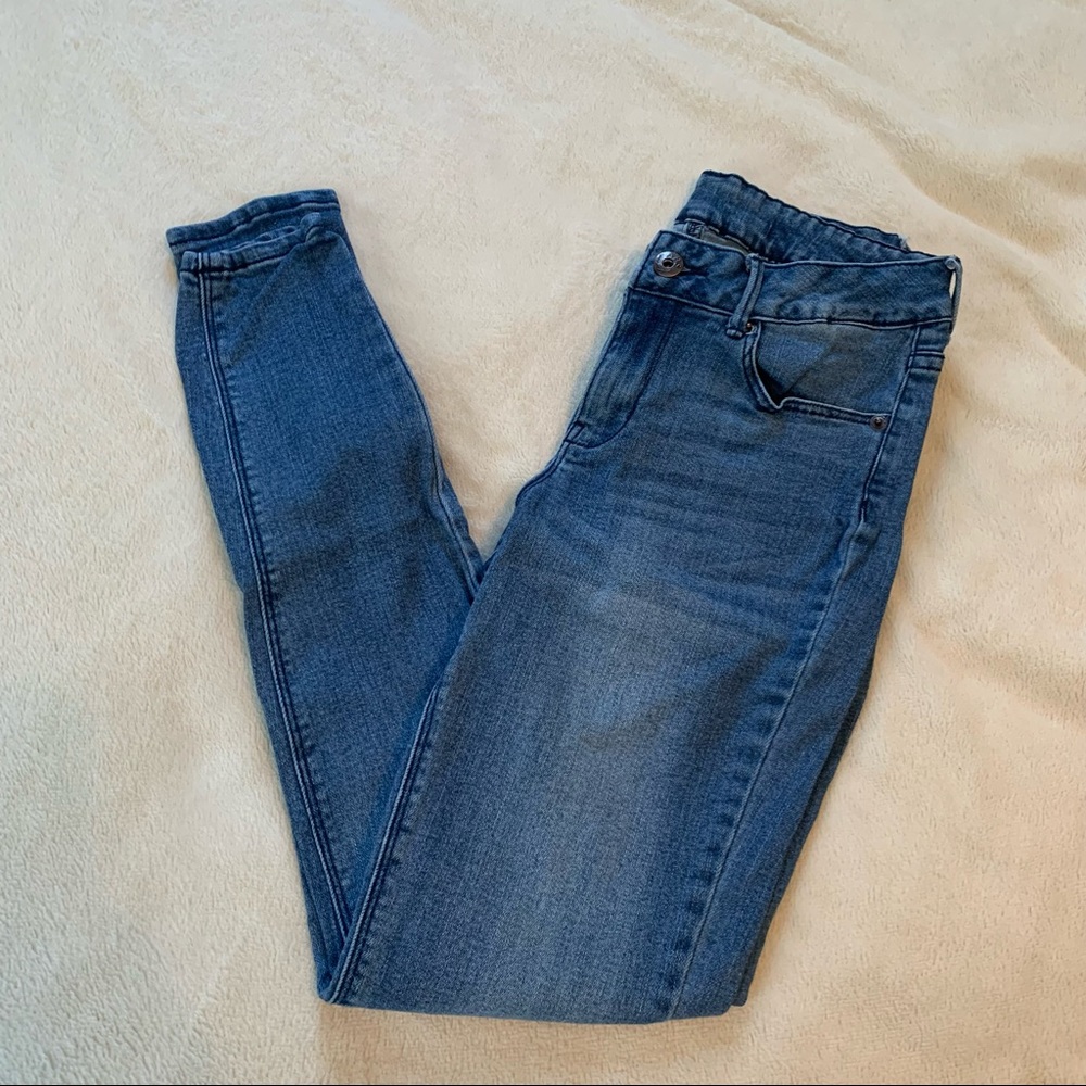 ABS Allen Schwartz Medium Wash Skinny Jeans